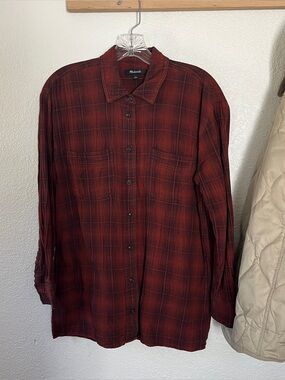 Madewell lightspun plaid button up, red and navy